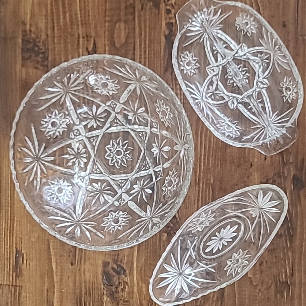 Vintage Anchor Hockinh Early American Prescut Serving Dishes. Set Of 3
